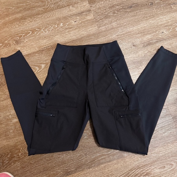 Athleta Headlands Hybrid High Rise Cargo Legging - Picture 10 of 11